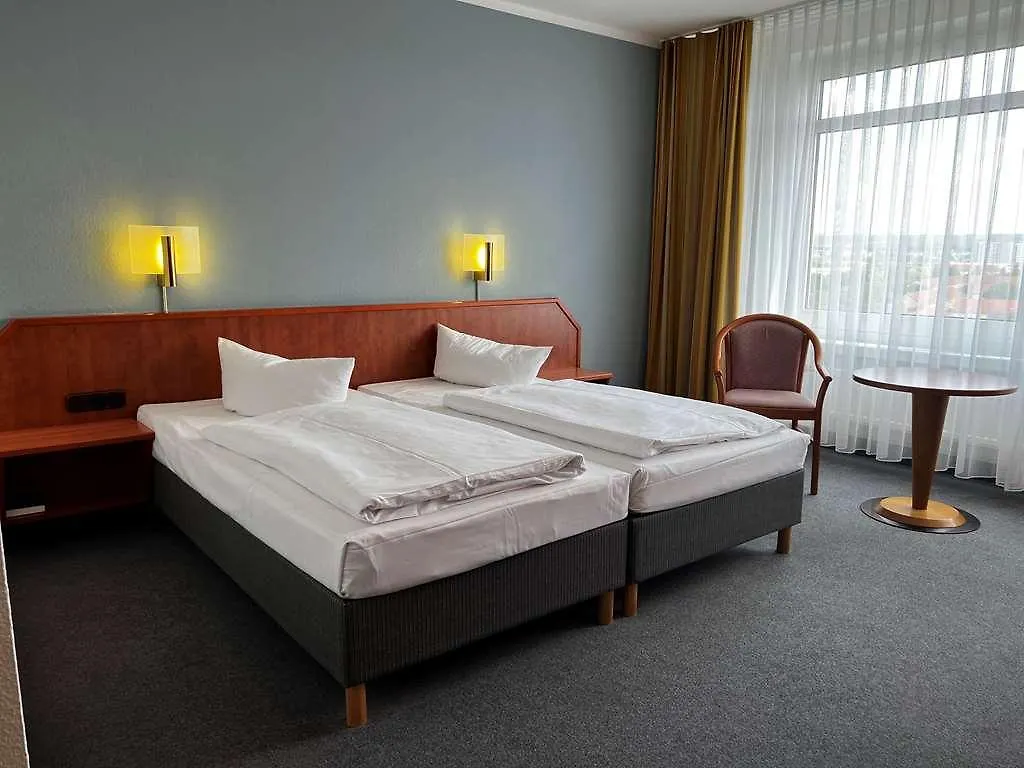 Hotel Am Terrassenufer Drezno