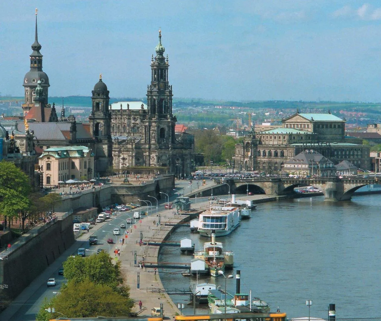 ****  Hotel Am Terrassenufer Drezno Niemcy