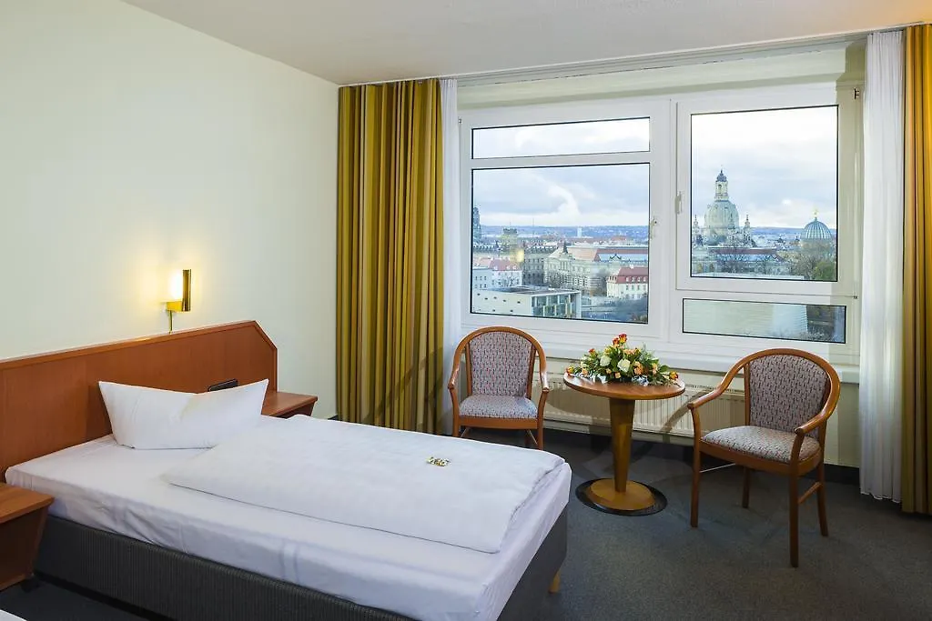 Hotel Am Terrassenufer Drezno