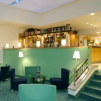 Hotel Am Terrassenufer Drezno 4*,